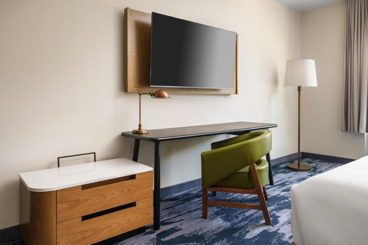 Hotel Fairfield & By Marriott Yosemite Oakhurst